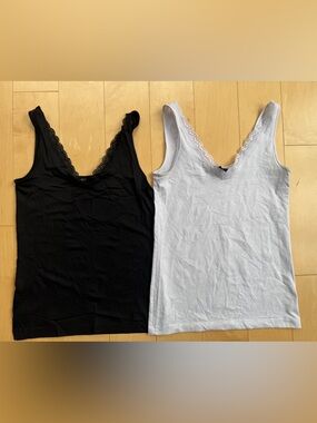 Lot of 2 Banana Republic Camisole with lace vneck. Poly spandex blend secure fit
